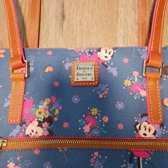 Disney Minnie Donney And Bourke - Picture 5 of 16